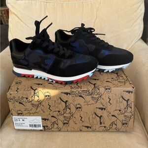 KARL LAGERFELD PARIS Men’s Camo Runner Sawtooth Sole Sneaker